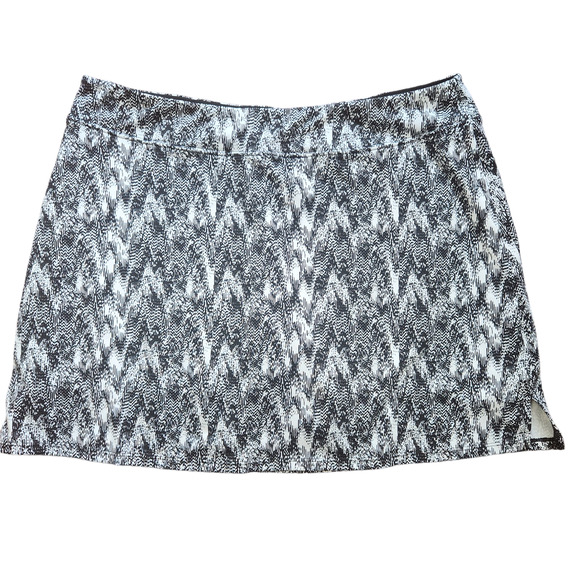 Tranquility by Colorado Clothing Pants - Tranquility Skort Womens XL Black & White Print Activewear